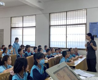 法制进校园,安全驻童心----塘渡口镇第二完小开展法制进校园运动