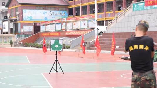 “同心共筑强国梦——国防教育进校园”运动走进大祥一中