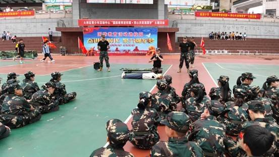 “同心共筑强国梦——国防教育进校园”运动走进大祥一中