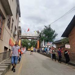 周全推进“路组长制”，向伤害说“不”新宁县白沙中间小学