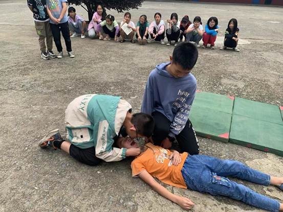 “保护生命，阔别溺水”高沙镇月英完小防溺水演练运动