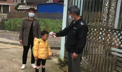 党建引领筑安全——杨田苹果幼儿园开展安全应急演练