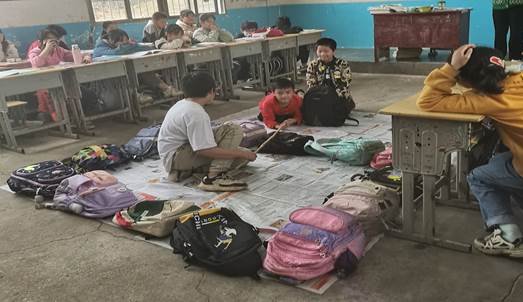 小手拉大手 筑牢安全线—新宁县清江桥乡水口小学防溺水演练运动