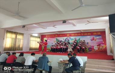 新宁县黄龙镇中间小学开展庆“六一”暨“防溺水手语舞”展演运动