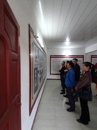 洞口县花古中学党员参观唐盛纪念馆