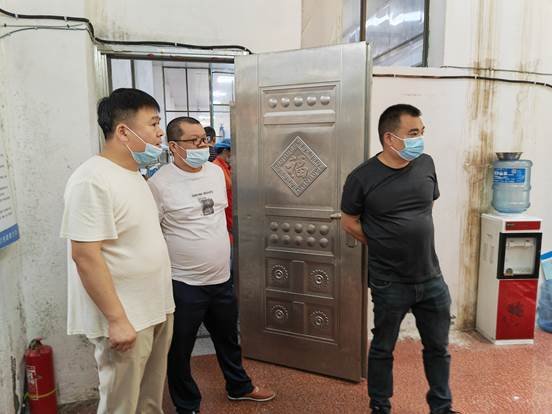 邵阳县市场监督管理局来塘渡口中学检查工作