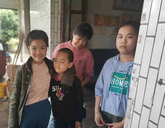 洞口县茶场黉舍开展防溺水“查实情摸实底办实事”家访