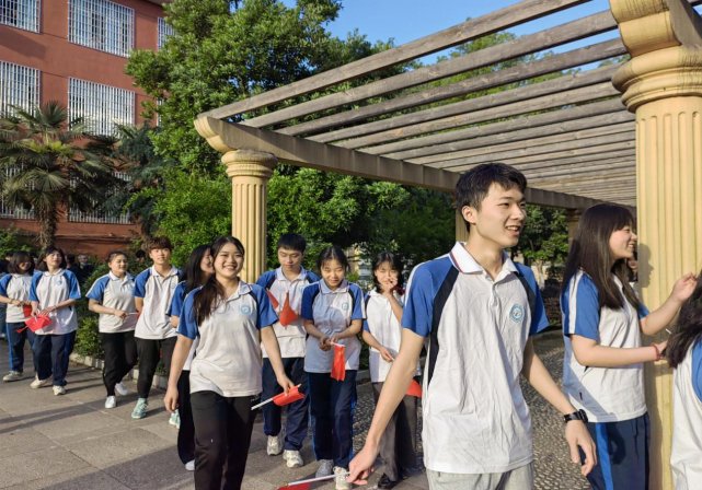 青春如火 强国有我——记邵阳县第七高级中学2022五四校园快闪