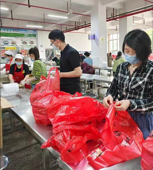 疫情之下，湘郡暖心护学