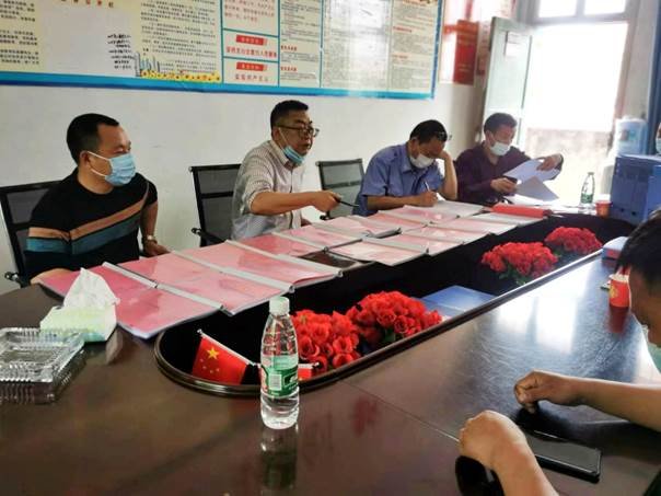 山门镇党委副书记一行深入横溪中学督查校园安全建设工作