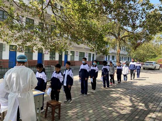 全员核酸检测，共抗新冠肺炎