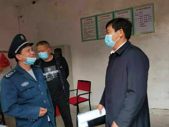 洞口县花古中学开展疫情防控保安培训