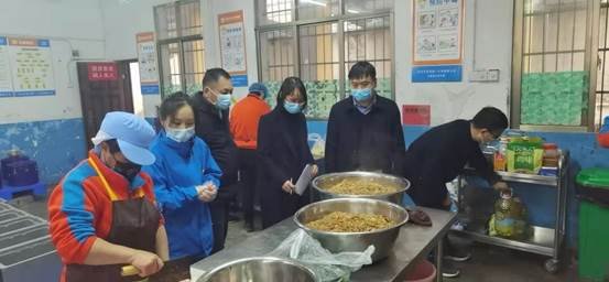 邵阳县开展黉舍食品安全督查 狠抓提级整改落地落实