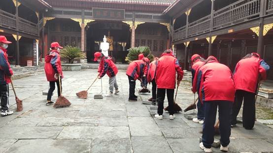 山门镇中学组织学雷锋运动把温暖送到老人心中