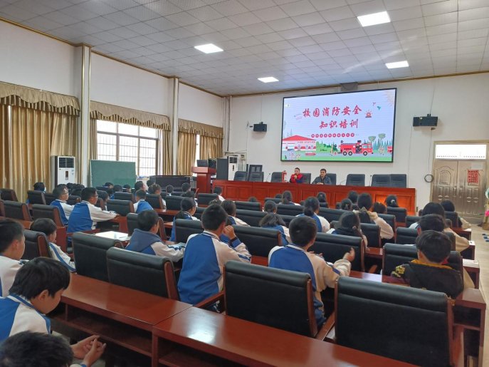 塘渡口中学开展校园消防安全知识培训