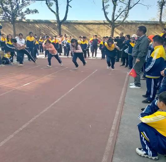 凝心聚力“五项管理”  积极开展体育运动——