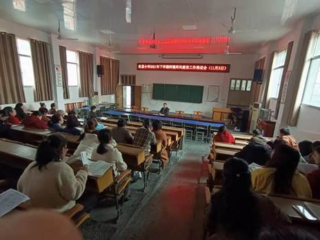 敬业修德，潜心育人