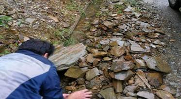 记新宁县教育局驻黄龙镇粗石村扶贫工作队