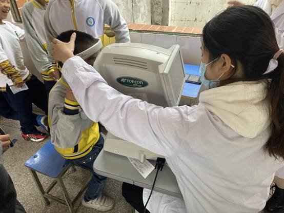 爱眼护眼  健康成长