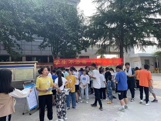 新宁县白沙中学携手县人民检察院