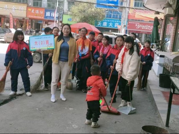 雷锋精神促我成长——长阳铺镇中间完小开展3月学雷锋运动