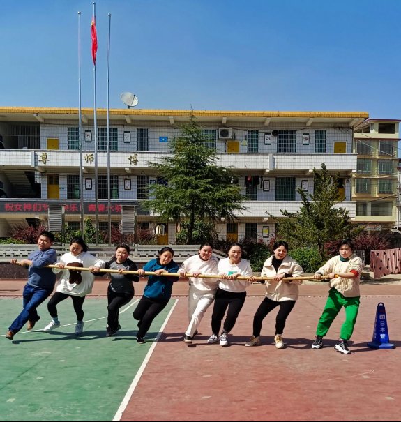 情暖三月 魅力在线——邵阳县白仓镇中间完小不俗三八女神节