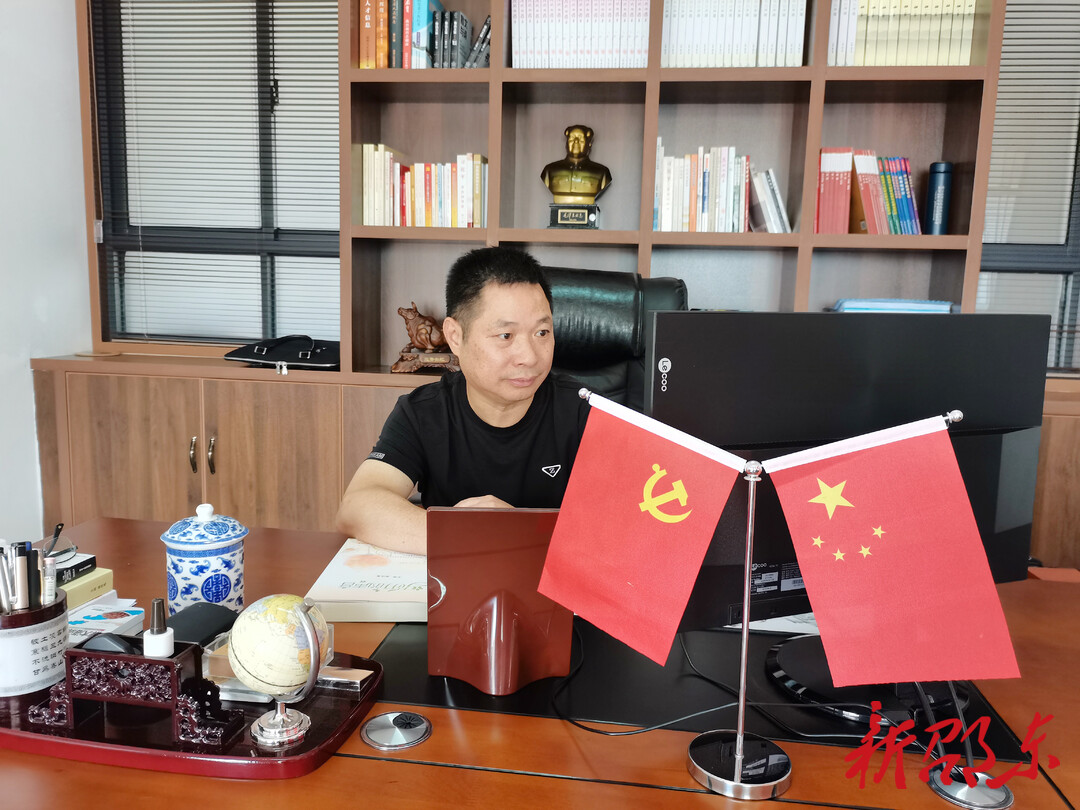 唐作禹花开的样子