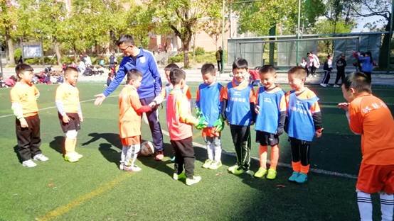 邵东四小班级足球赛第九日战报3年级八强对阵出炉‖2年级卫冕冠军首场遭遇平局‖1年级初登场