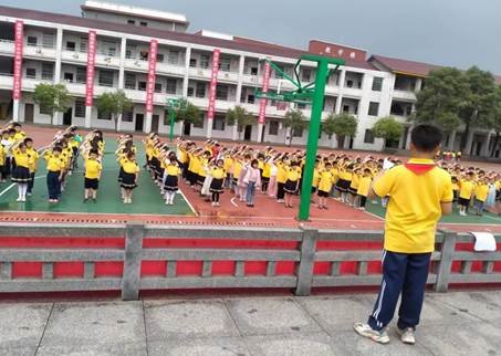 喜迎二十大 争做好队员——2022年上学期白仓镇中间完小少先队入队仪式