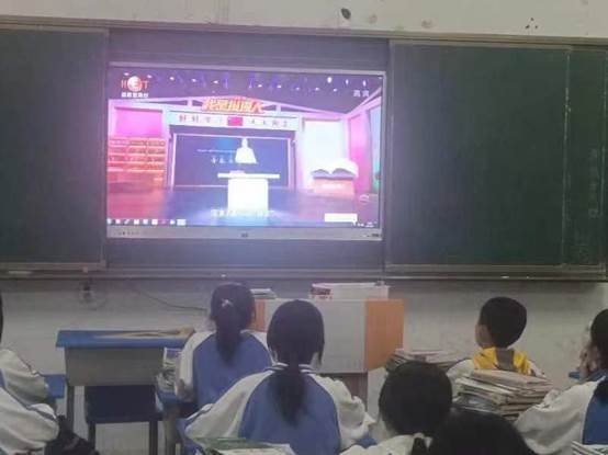 党建引领德育，新思想在心中开花