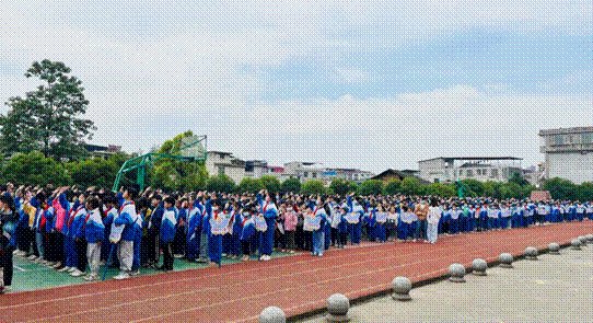 “法治宣传进校园，普法教育助成长”——金称市镇中间完全小学“法治宣传进校园”运动