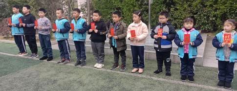 爱心送温暖 真情暖人心——爱心企业为二完小学子捐赠助学金