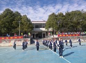 彰显青春风采，争做阳光少年