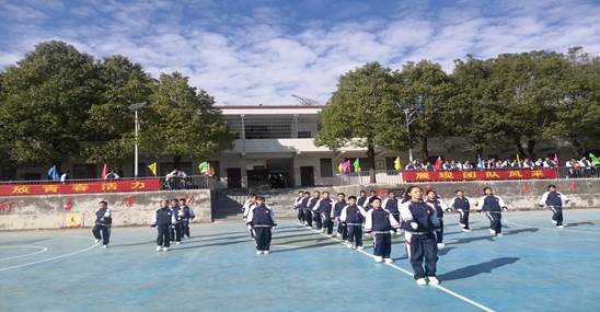 彰显青春风采，争做阳光少年