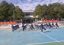 彰显青春风采，争做阳光少年