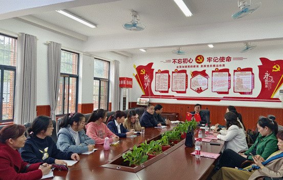 青年教师展风采，教学比武促成长