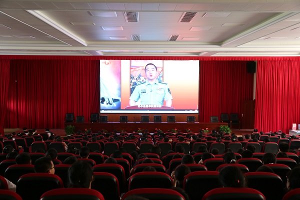 洞口思源实验黉舍积极开展“2021全民国防教育日”主题宣传运动