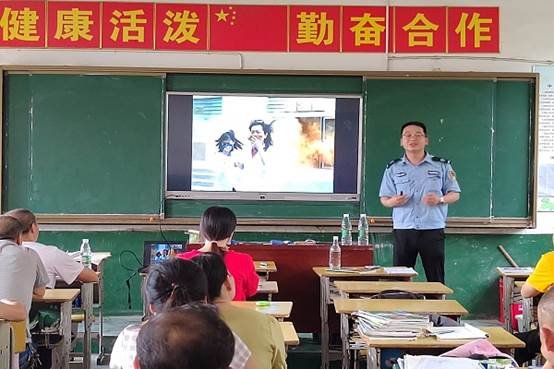 创建美好校园，细致消防安全