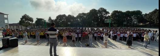 横溪中学--国旗下的讲话我和我的祖国