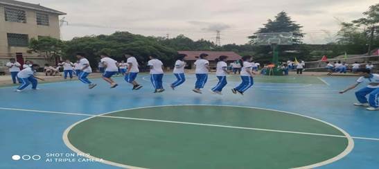 “绳”采飞扬，舞动青春——梽木山中学跳绳比赛