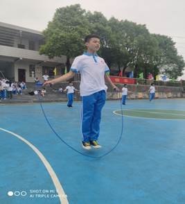 “绳”采飞扬，舞动青春——梽木山中学跳绳比赛