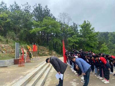 新邵县严塘中学开展“传承红色记忆助力党史学习”运动