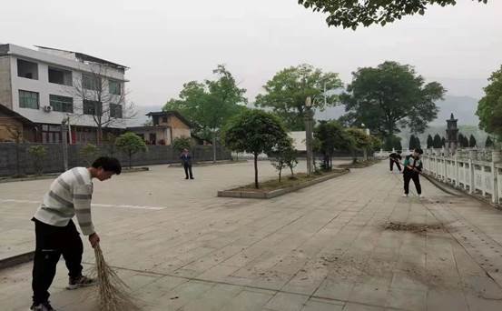 “想念先烈，做有为青年”——白沙中学清明祭扫运动