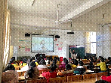 金称市镇中间完小举行生理健康课教学比武