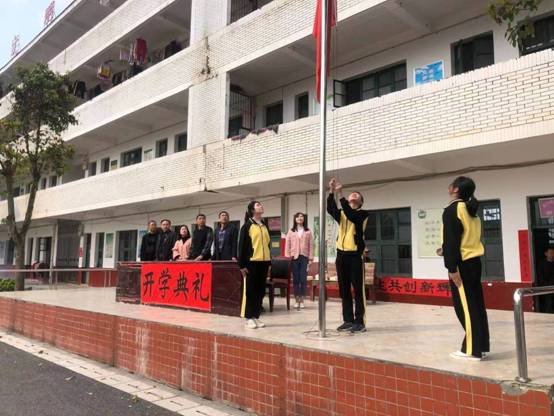 播种好风俗，塑造新自我