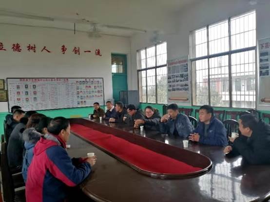 下花桥镇中间完小与诸甲亭中间完小教师交流互助运动