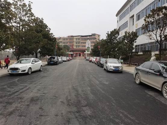 洞口四中校园道路提质改造工程完工