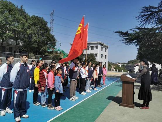校际联谊搭平台，师生共同窗雷锋