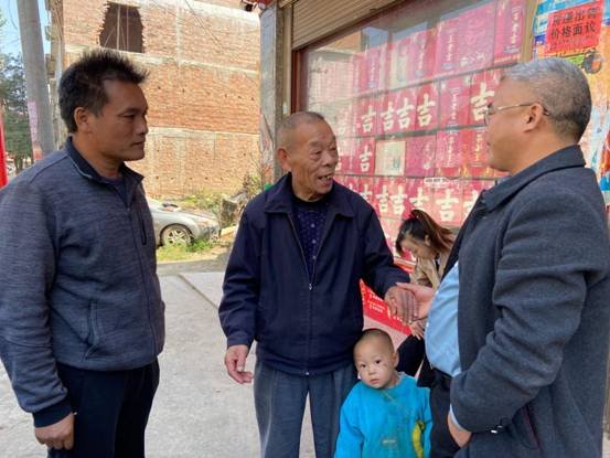 重阳送关爱 情暖斜阳红