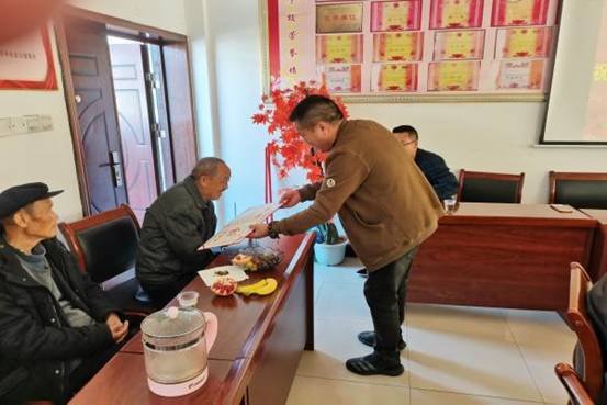 洞口四中举行庆祝2020年重阳节运动